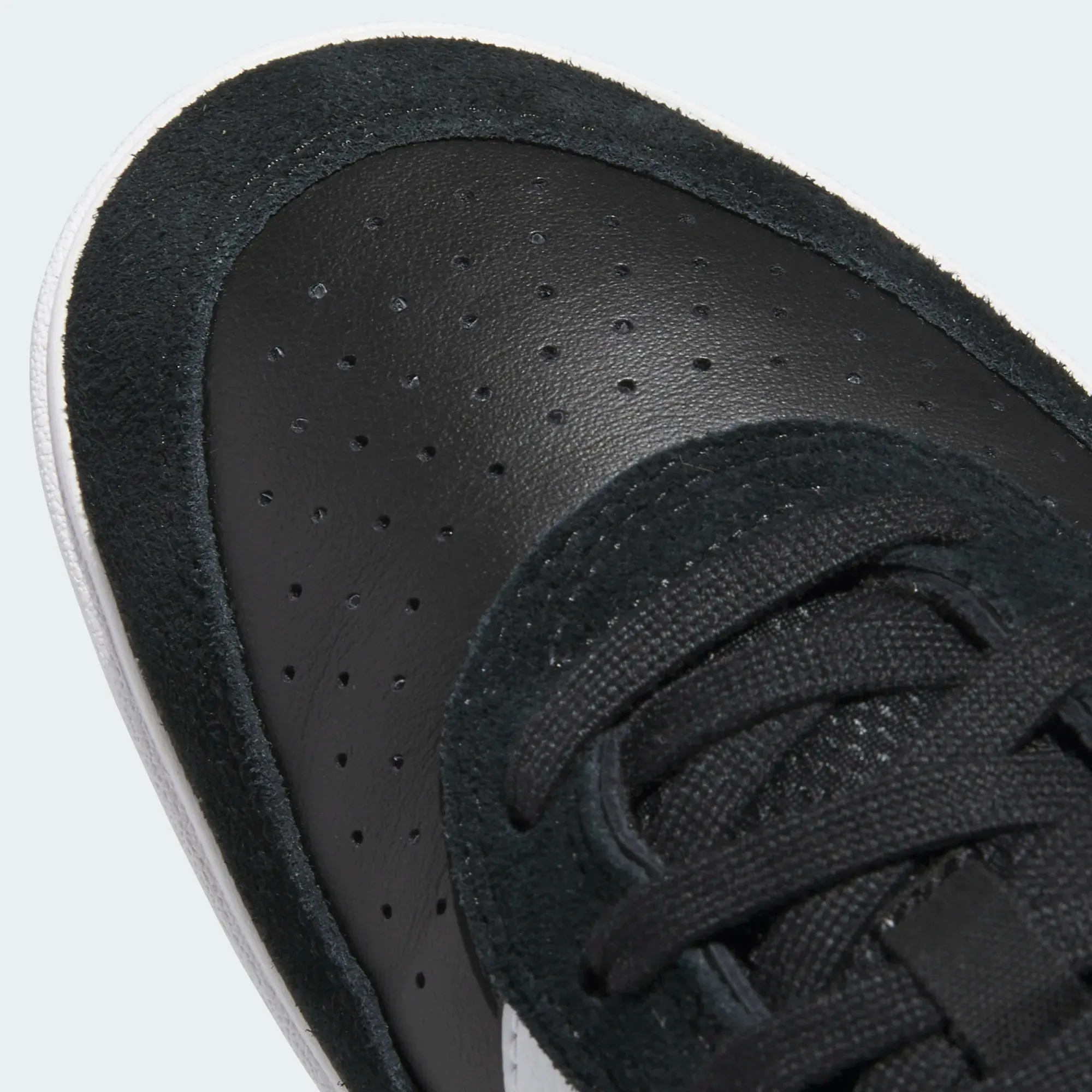 Adidas Skateboarding - Tyshawn 2 Core Black / Cloud White / Gum