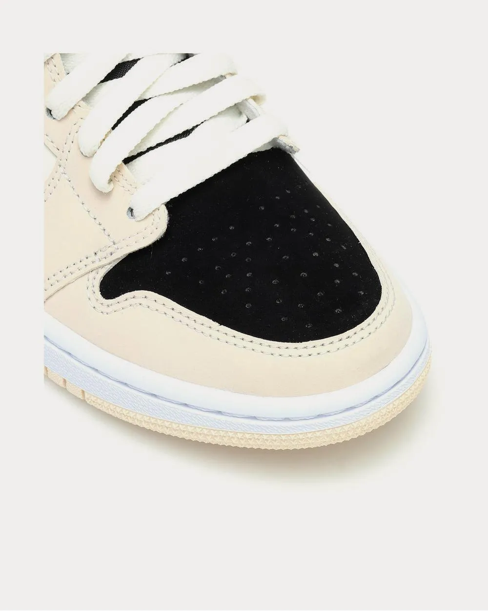 Air Jordan 1 Mid leather GVaice High Top Sneakers