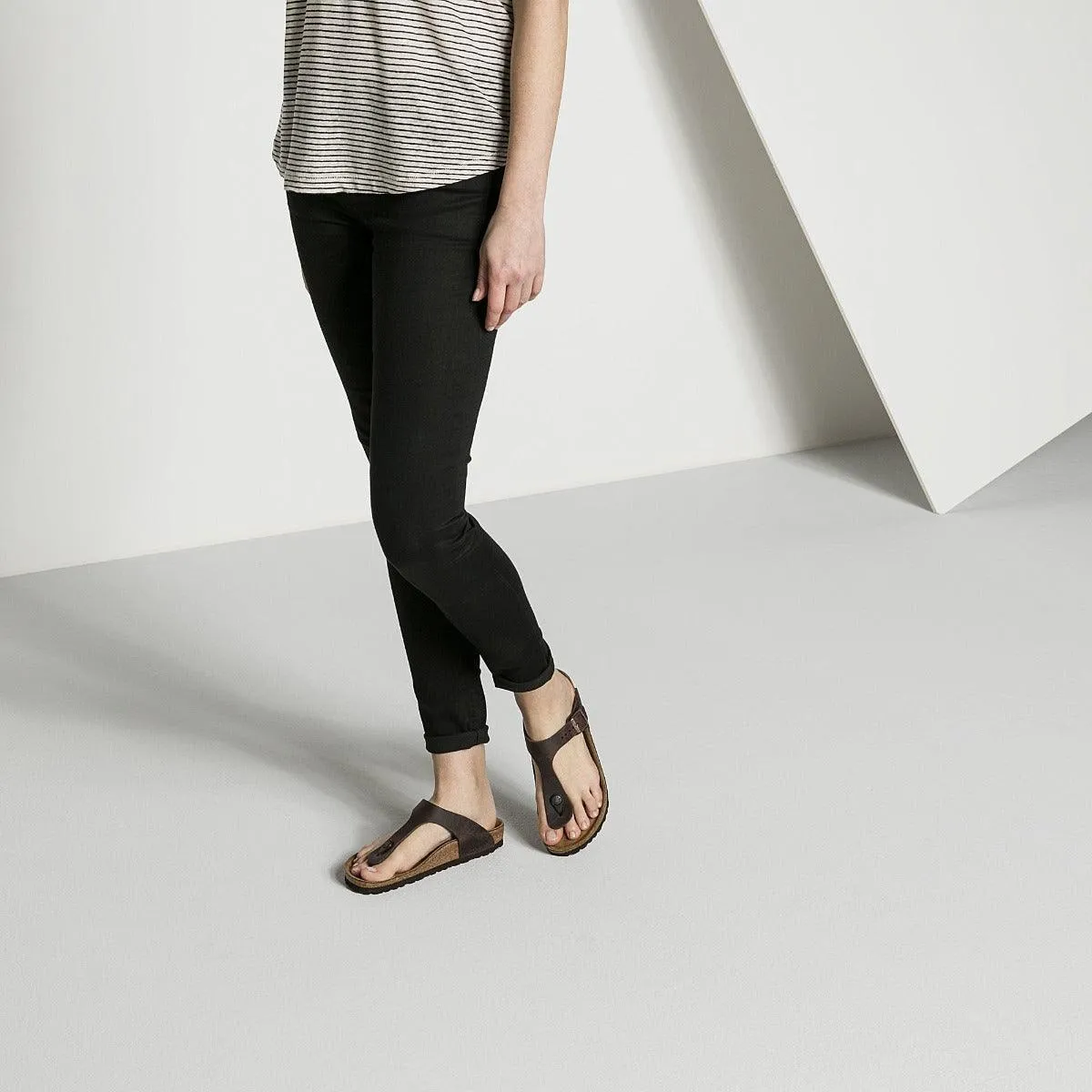 Birkenstock Gizeh Oiled Leather Sandals - Narrow - Habana