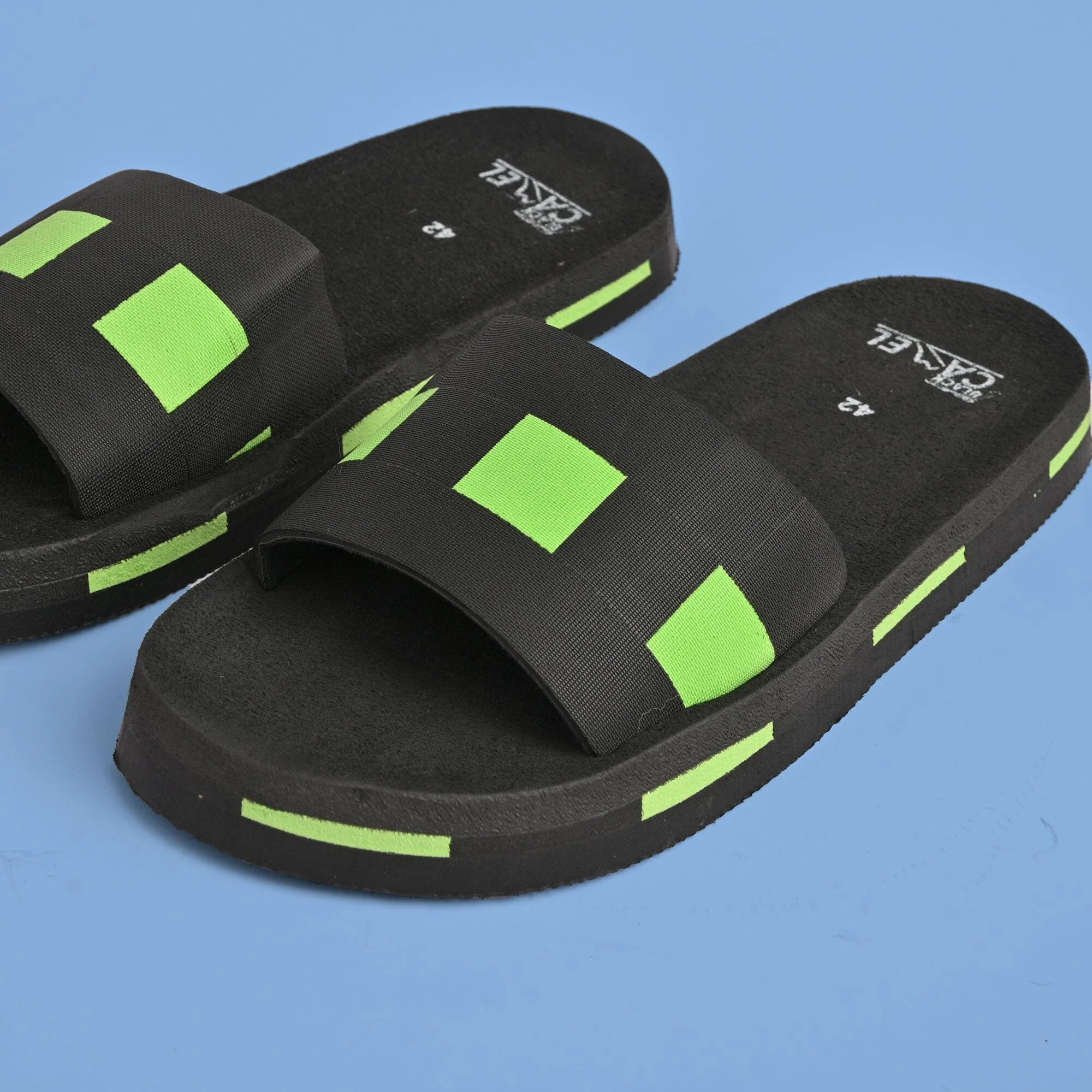 Black Camel Men's Dots Design Soft Slides