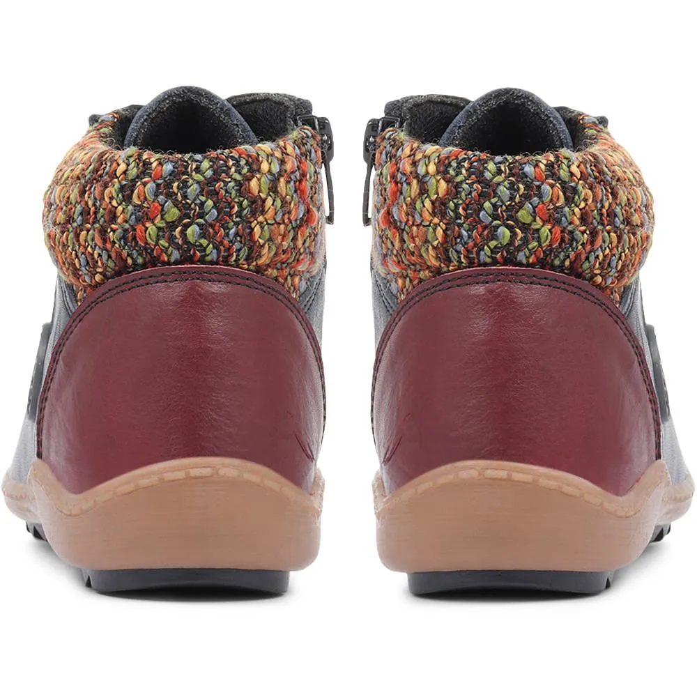 Leather Ankle Boots - HAK32013 / 319 262