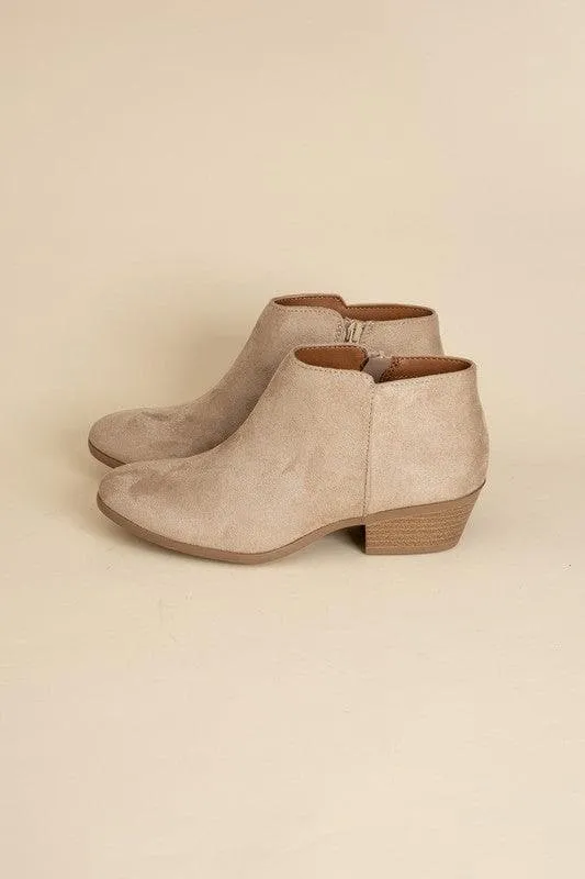 Mug Ankle Boots