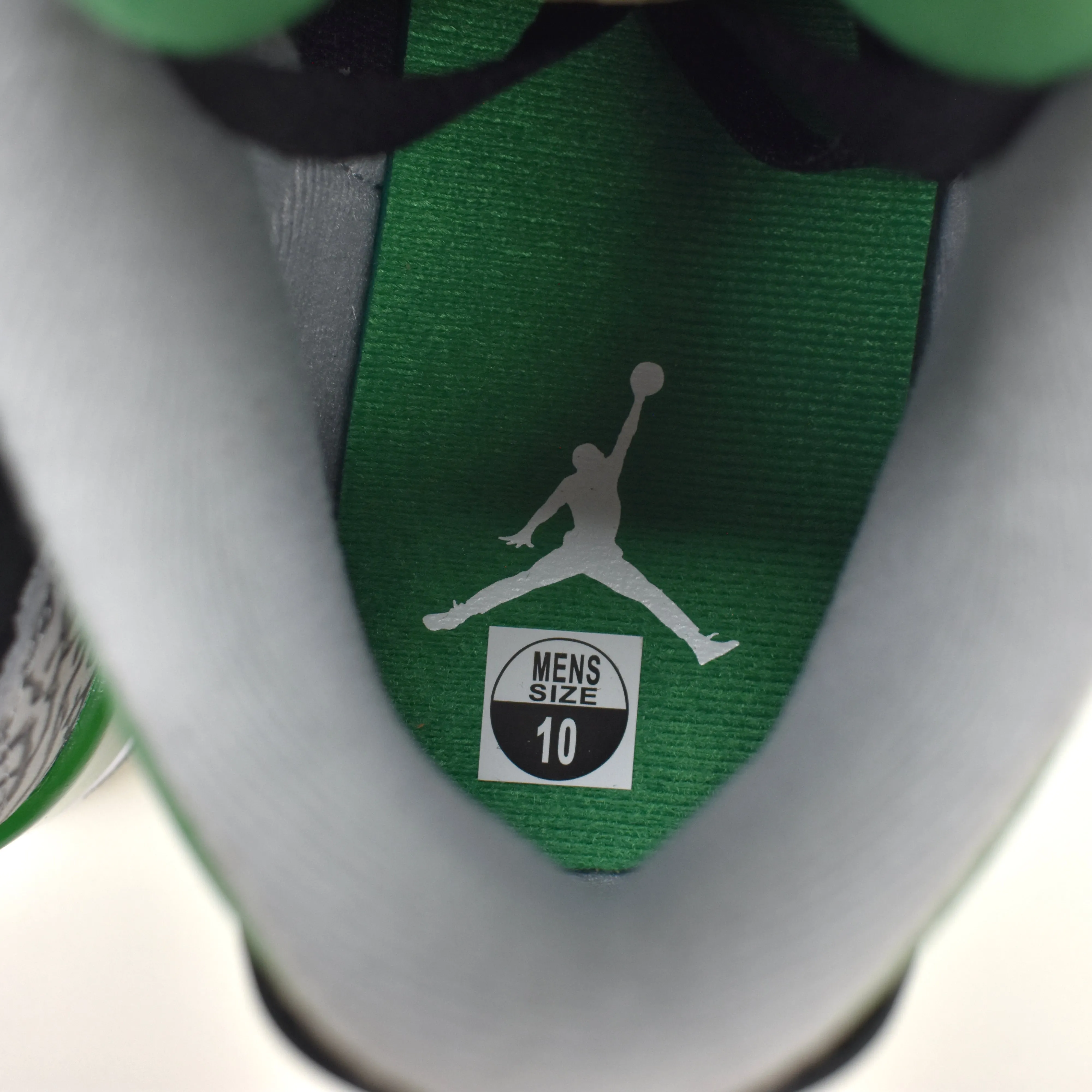 Nike - Air Jordan 3 Retro 'Pine Green'