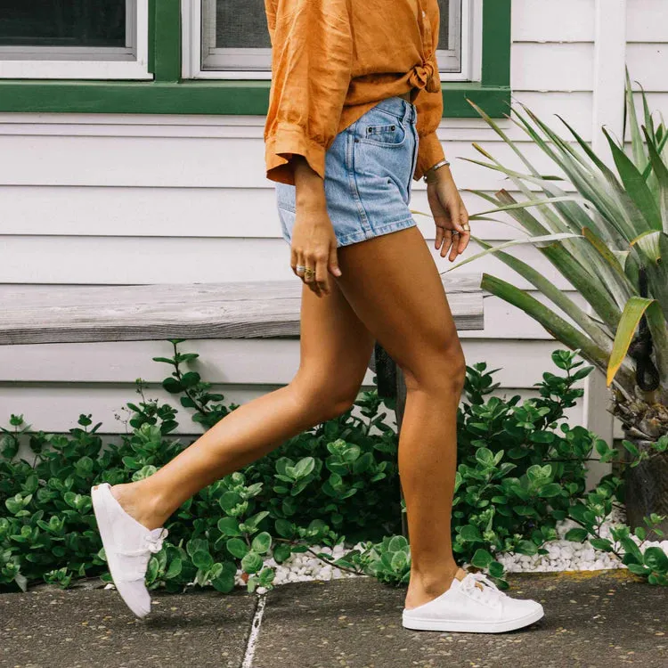 O'lukai Pehuea Li white