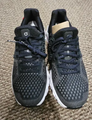 On Women's Cloudswift Sneakers size 6.5