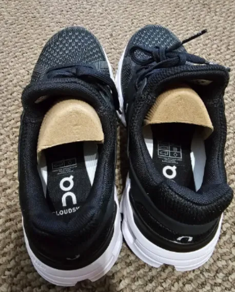 On Women's Cloudswift Sneakers size 6.5