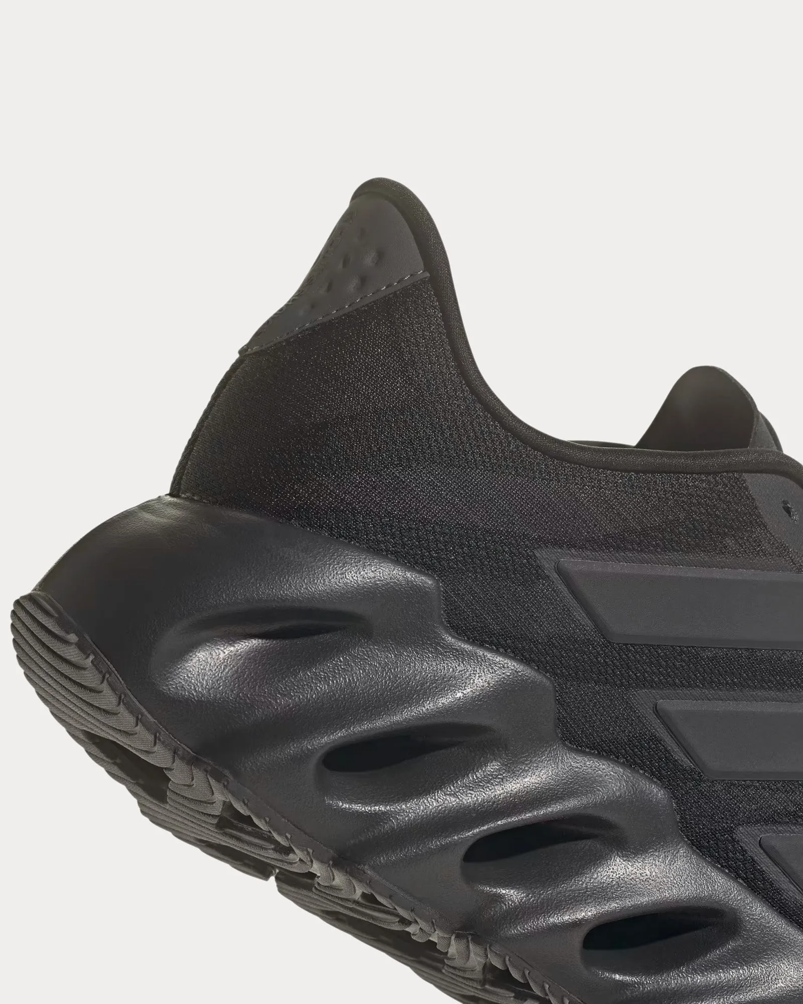 Switch FWD Core Black / Core Black / Carbon Running Shoes